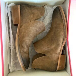 Vaneli suede bootie womens size 8